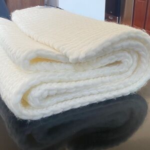 Chunky DKNY scarf/throw